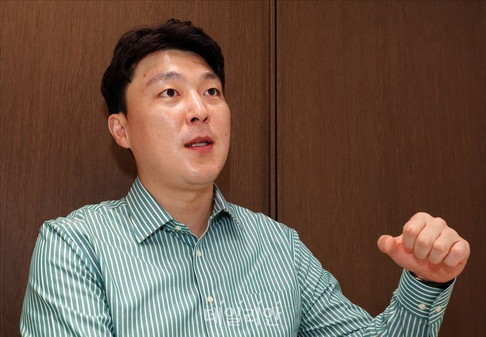 박진호 국민의힘 청년최고위원 후보자가 27일 오후 서울 여의도의 한 카페에서 데일리안과 인터뷰를 하고 있다. ⓒ데일리안 홍금표 기자