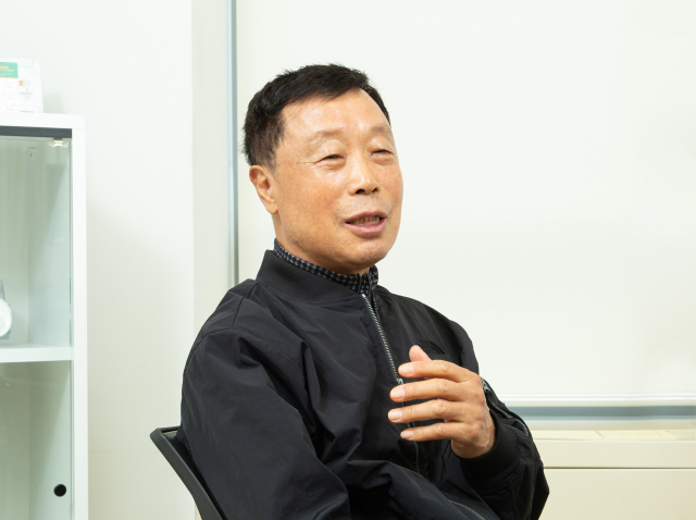 '렉라자' 무료처방 사흘만에…폐암 4기 환자 '통증 사라져 단잠'