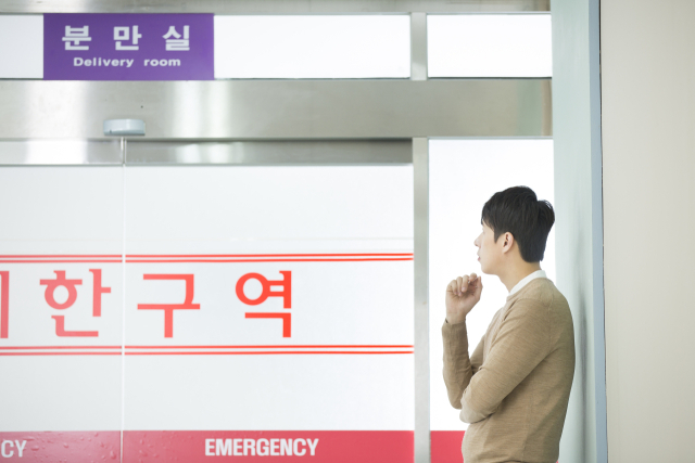 “집에서 애 낳을 판” 지자체 10곳 중 3곳, 분만실도 없다