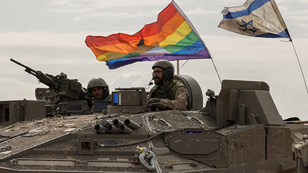▲ 다윗의 별이 그려진 무지개 깃발을 단 이스라엘 장갑차(APC). 사진=이송희일 감독 제공