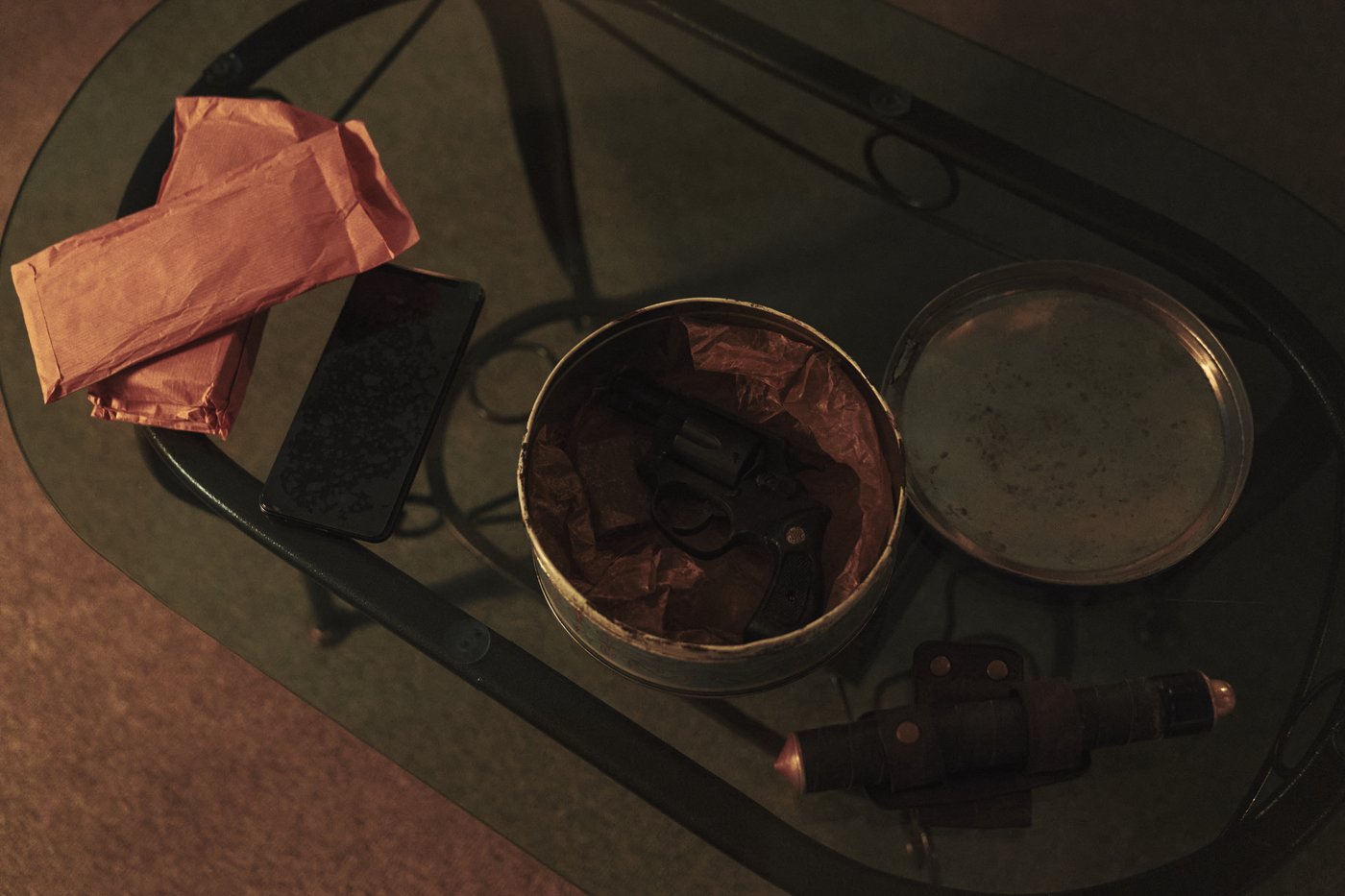 '리볼버' 프로덕션 비하인드