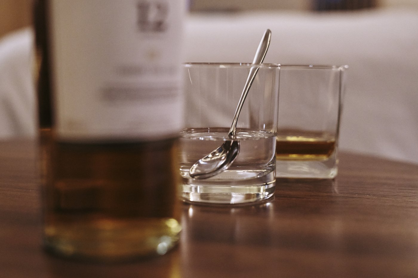 '리볼버' 프로덕션 비하인드