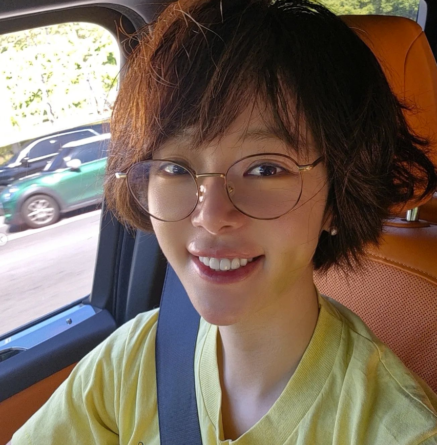 ▲ 사진 | 황정음 개인 계정