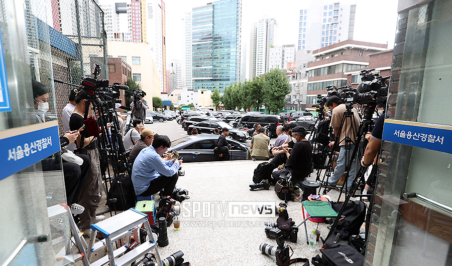 ▲ 슈가 출석 취재진 ⓒ곽혜미 기자