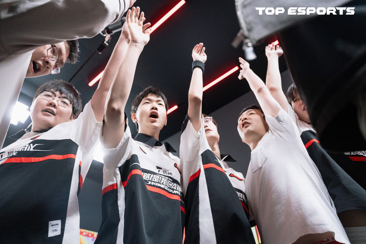 사진=탑 이스포츠(TES) 공식 웨이보