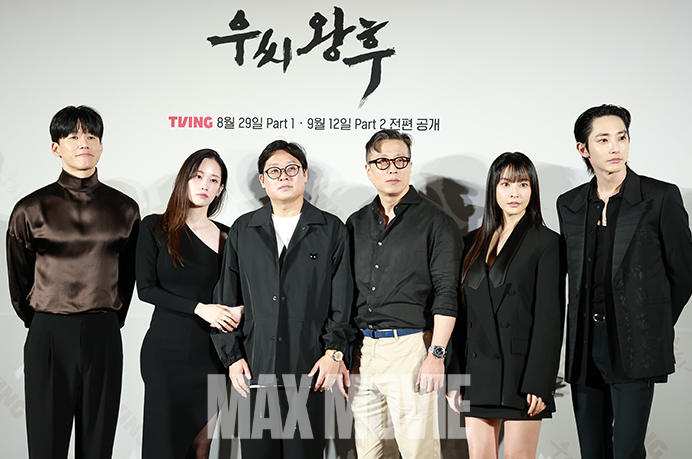 27일 오후 서울 용산구 CGV용산아이파크몰에서 열린 티빙 오리지널 '우씨왕후’(극본 이병학·연출 정세교) 제작발표회에서 김무열, 전종서, 정세교PD, 이병학 작가, 정유미, 이수혁(왼쪽부터)가 포즈를 취하고 있다. 정유진 기자