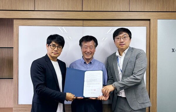왼쪽부터 이상수 스마트마인드 대표, 박용률 젠포스에이아이 연구소장, 김정필 엑스큐어넷 대표 / 엑스큐어넷