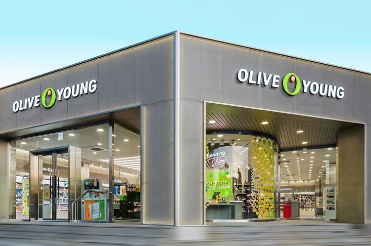 CJ올리브영이 올해 2분기에도 매출 1조원을 넘긴 것으로 나타났다. 특히 순이익은 분기 사상 최대를 기록해 이목이 쏠린다. / CJ올리브영