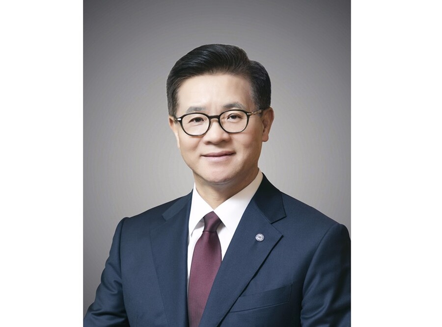 ▲ 오는 21일부터 28일까지 서울 성동구 한양대학교 운동장에서 2024 홈리스 월드컵이 열린다. 사회 각층의 구성원들을 대상으로 봉사와 사회 혁신 활동을 이어온 한양대의 이기정 총장은 사회적 의미로 확장할 수 있는 대회 유치의 의미를 강조했다. ⓒ 한양대