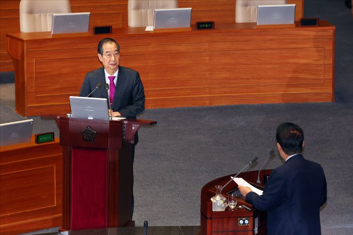 한덕수 국무총리가 지난 9일 오후 국회본청에서 열린 국회 본회의 대정부질문 