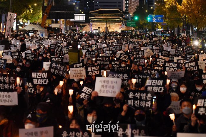 지난 2022년 11월 5일 서울 중구 세종대로 시청역 인근에서 촛불행동 주최로 열린 