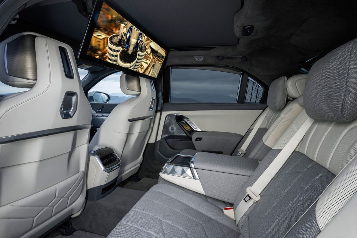 BMW i7 xDrive60 실내
