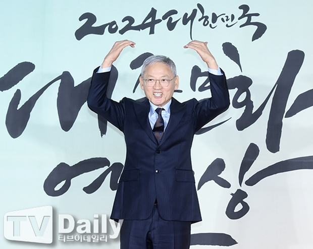 유인촌 장관