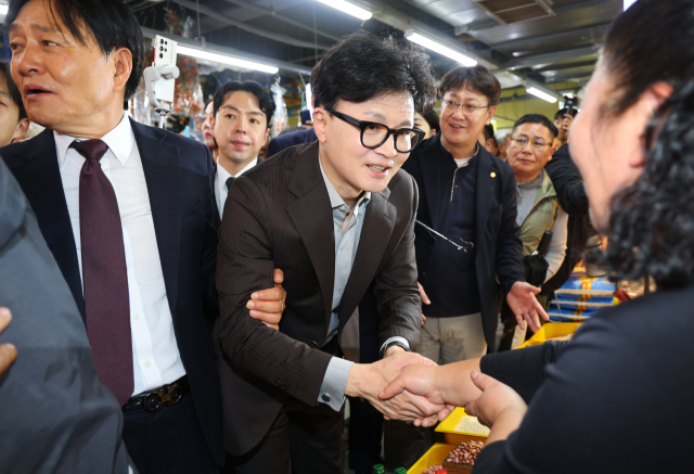 한동훈 '민심 따라 피하지 않고 문제 해결할 것'