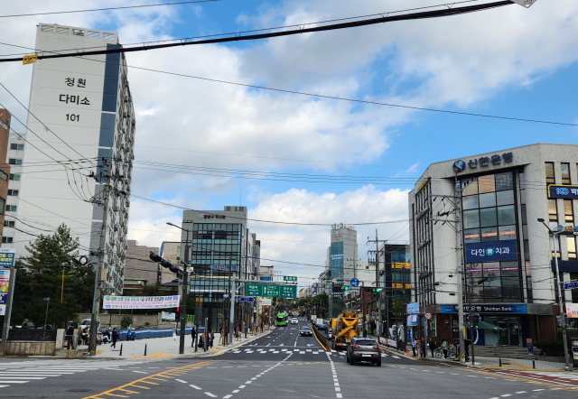중랑구, 중화역 사거리 우회전 차로 확장