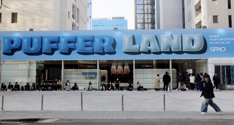 이랜드 스파오가 서울 성수동에서 내달 10일까지 팝업스토어를 진행한다. / 이랜드