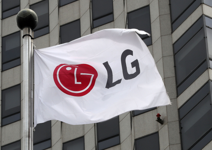 현대차증권이 LG에 대해 투자의견 매수, 목표주가 10만원을 유지했다./사진=뉴스1