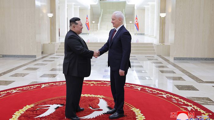 김정은 북한 국무위원장이 방북한 안드레이 벨로우소프 러시아 국방장관을 지난 29일 접견했다고 조선중앙통신이 30일 보도했다. ⓒ 연합뉴스