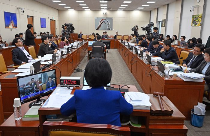 박장범 KBS 사장 후보자의 인사청문회가 지난 20일 국회 과학기술정보방송통신위원회에서 열리고 있다. ⓒ데일리안 홍금표 기자