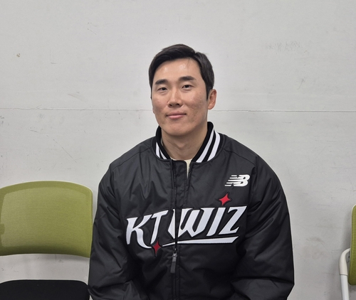 두산 떠나 kt 둥지 튼 허경민 '두산 팬들께 죄송…힘든 시간'