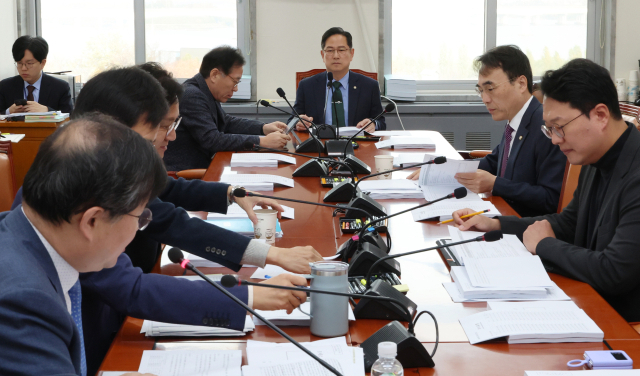 “타 결제수단 다 죽여”…기재부, 이재명표 지역화폐 작심비판