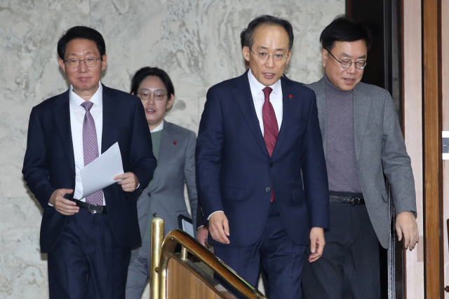 與 김상훈 '이재명, '野 상법 개정' 비현실성 자인'