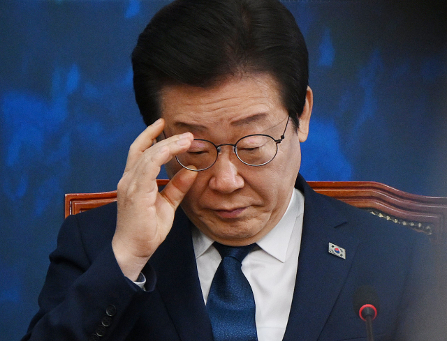 선고 앞두고 여유 있는 모습 이재명…오후에는 무슨 표정 지을까?