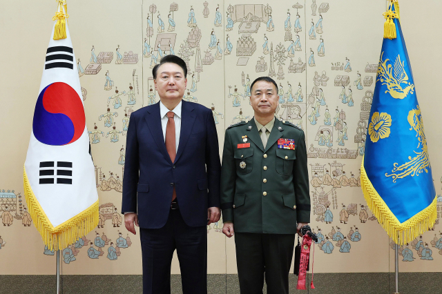 尹 '北. 우크라전 경험 100만 군인에 공유할수도…철저 대비해야'