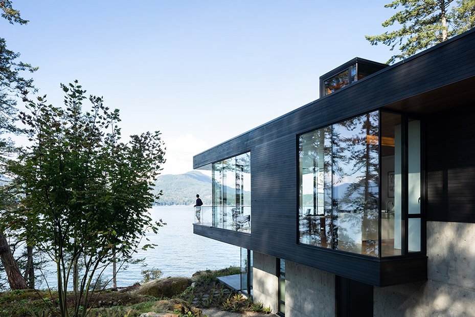 Office of Mcfarlane Biggar Architects + Designers Inc. ©Ema Peter Photography