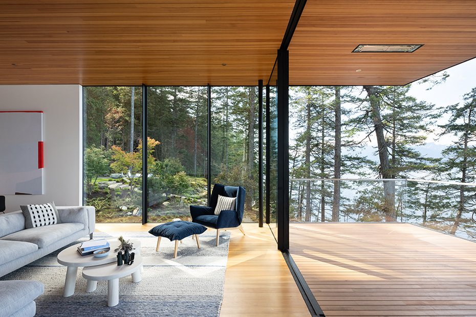 Office of Mcfarlane Biggar Architects + Designers Inc. ©Ema Peter Photography