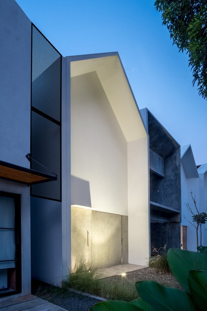 DFORM ©Mande Austriono Kanigoro
