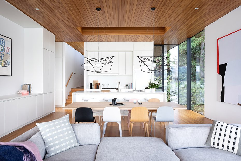 Office of Mcfarlane Biggar Architects + Designers Inc. ©Ema Peter Photography
