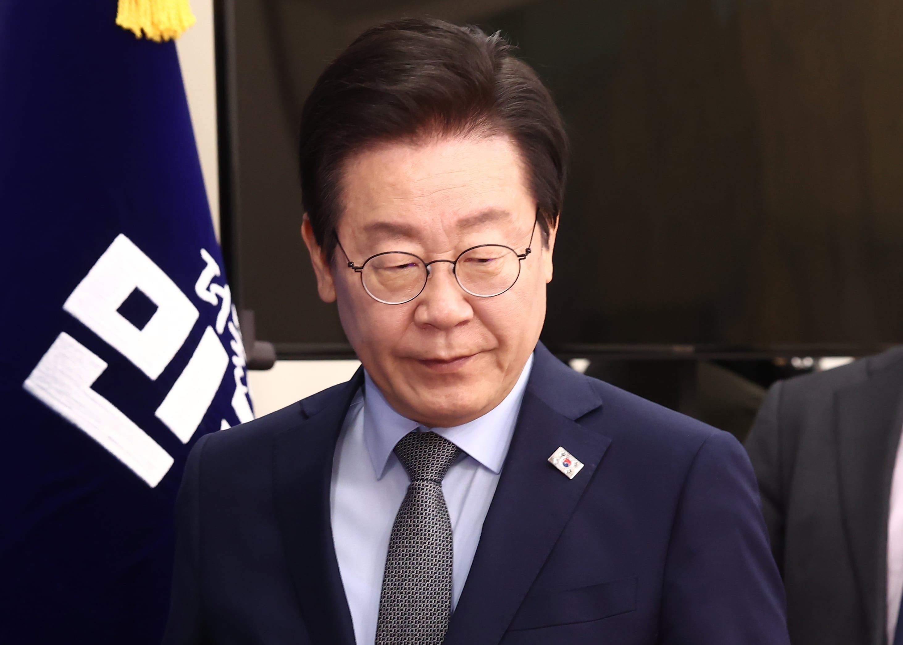 이재명 더불어민주당 대표가 20일 오전 서울 여의도 국회에서 열린 최고위원회의에서 모두 발언을 하고 있다./뉴스1