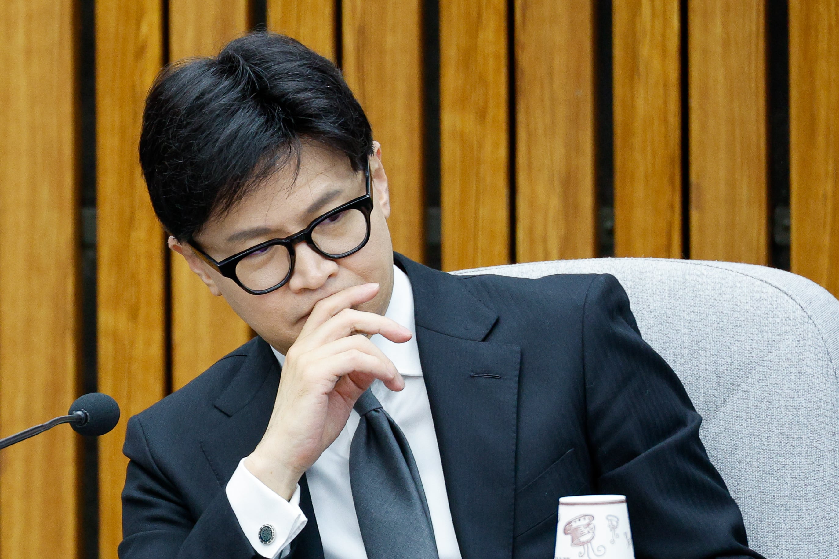 한동훈 국민의힘 대표가 지난 19일 오후 서울 여의도 국회에서 열린 '트럼프 2기 행정부 출범과 한미동맹 및 통상외교 강화 방안 긴급 정책토론회'에 참석하고 있다./뉴스1