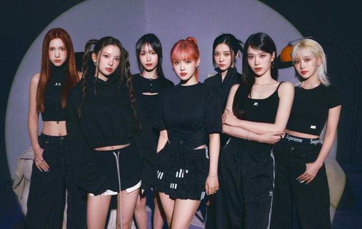 From left are Kep1er members Huening Bahiyyih, Choi Yu-jin, Seo Young-eun, Kim Chae-hyun, Kim Da-yeon, Shen Xiaoting and Hikaru. Courtesy of KLAP Entertainment