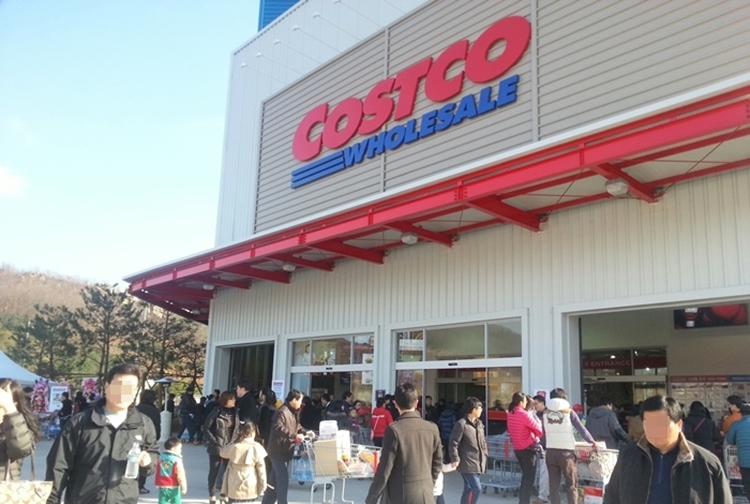 코스트코코리아가 제27기(2023년 9월~2024년 8월) 6조5,000억원대 매출액을 기록한 것으로 나타났다. / 뉴시스