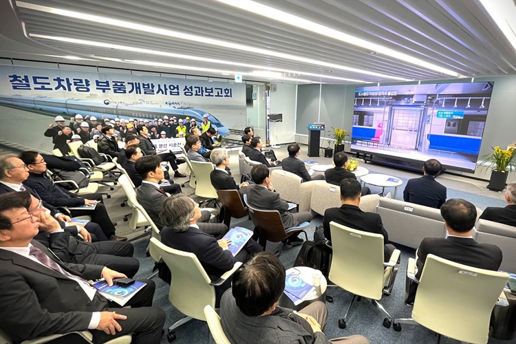 ‘철도차량부품개발’ 국가 R&D사업을 진행 중인 한국철도공사가 철도차량 핵심 부품 10종을 국산화하는데 성공했다. /한국철도공사