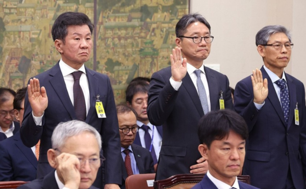 지난달 24일 국회에서 열린 문화체육관광위원회의 종합 국정감사에 출석한 정몽규 대한축구협회장