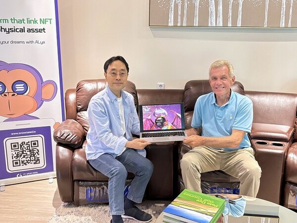 김정주 펑크비즘 CFO(왼쪽)와 앤디 다이 골프 코스 디자이너. 사진=펑크비즘