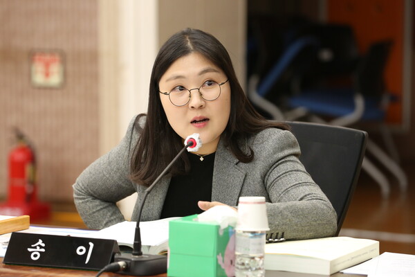 ▲ 인천 서구의회 송이(더불어민주·비례) 의원. /사진제공=서구의회