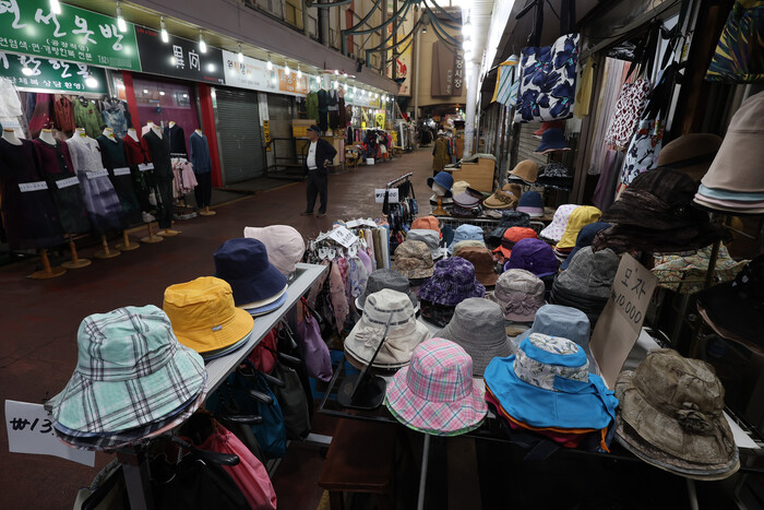 서울 한 전통시장에 진열된 상품 (사진=연합뉴스)