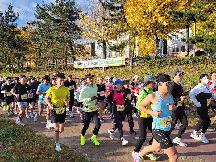 ‘제10회 창원특례시장배 광려천 마라톤대회’ 모습.(사진=창원시) 