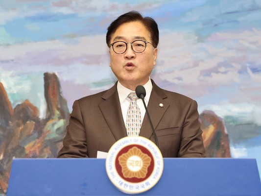 ▲ 우원식 국회의장이 2일 오전 서울 여의도 국회에서 열린 2025년도 예산안 관련 긴급 기자회견에서 발언을 하고 있다. 사진=뉴시스