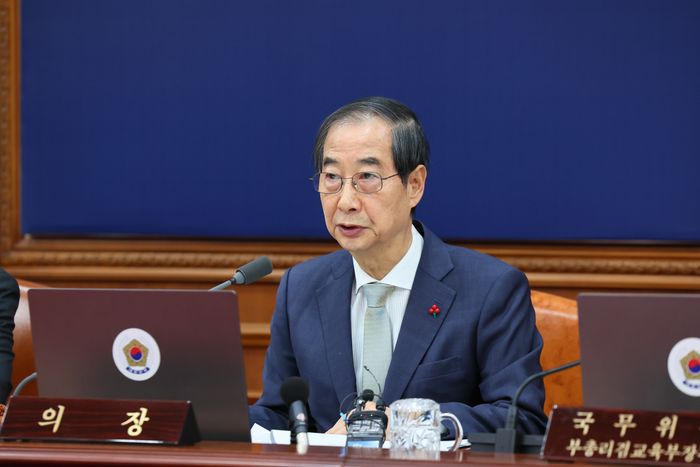 한덕수 대통령 권한대행이 지난 19일 서울 종로구 정부서울청사에서 열린 임시국무회의에서 발언을 하고 있다. ⓒ국무총리실 제공