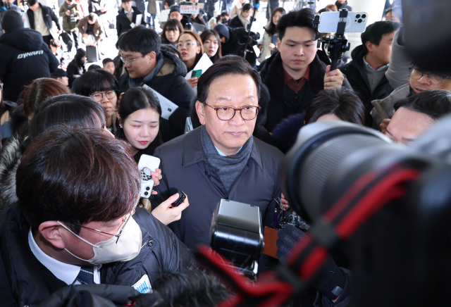 '尹, 변호사 구인난 이유 있어'…조응천 '다른 손님들 다 끊길 것'