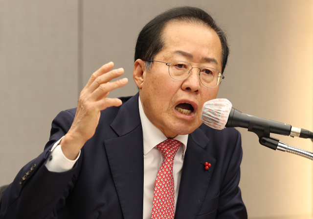 대선 몸풀기 나선 與 잠룡…오세훈 “尹 수사 응해야” 홍준표 “내가 이재명 상대”
