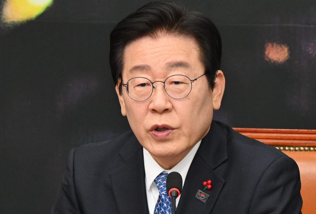 이재명, 탄핵집회 참여 독려 “광화문 더 밝게 빛나길'