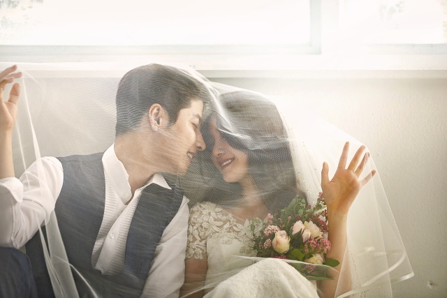 '축의금? 돼지고기 한 근 값만'…등골 휘는 결혼 비용에 재조명된 '이것'