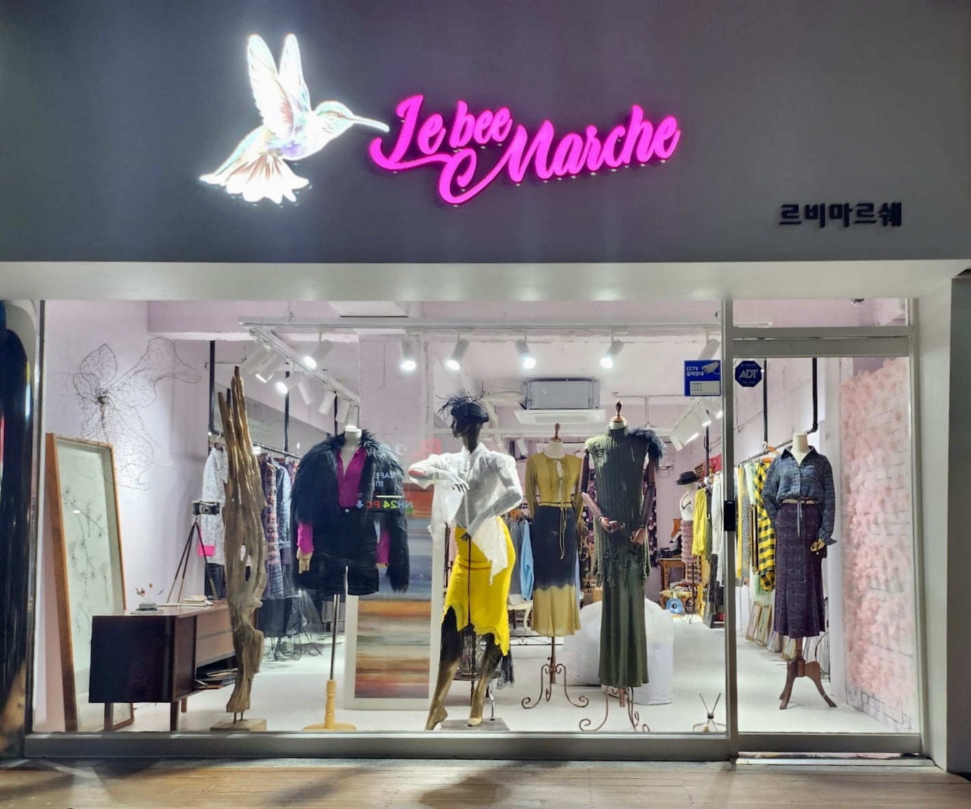 서울 강남구 논현동 '르 비 마르쉐(Le Bee Marché)' 매장 전경. /르 비 마르쉐 제공