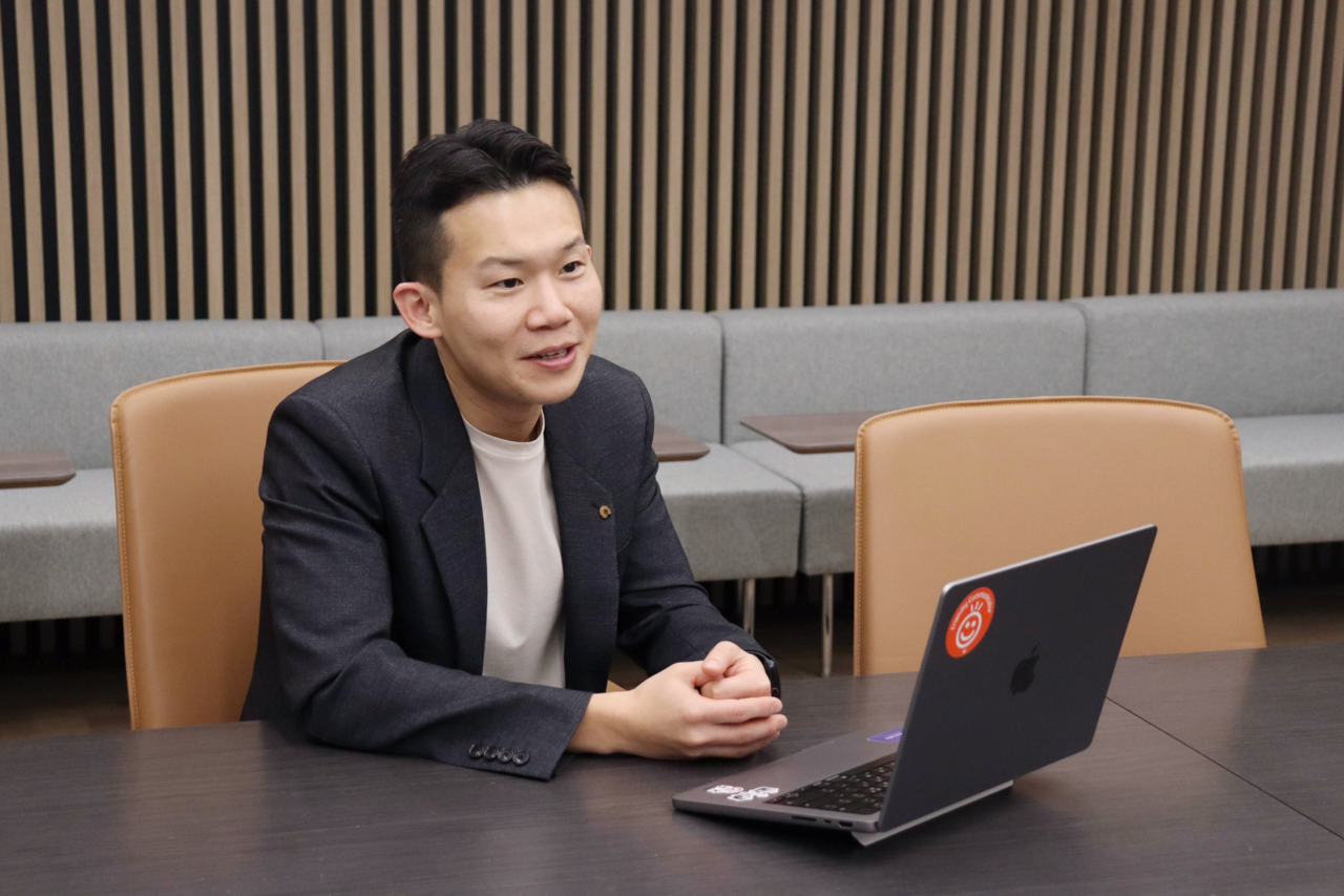권오림 영림원소프트랩 플렉스튜디오팀 사업총괄이 IT조선과 인터뷰 하고 있다. / 영림원소프트랩